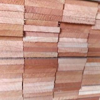 Gỗ Bạch Tùng và gỗ Red Meranti làm nhà yến
